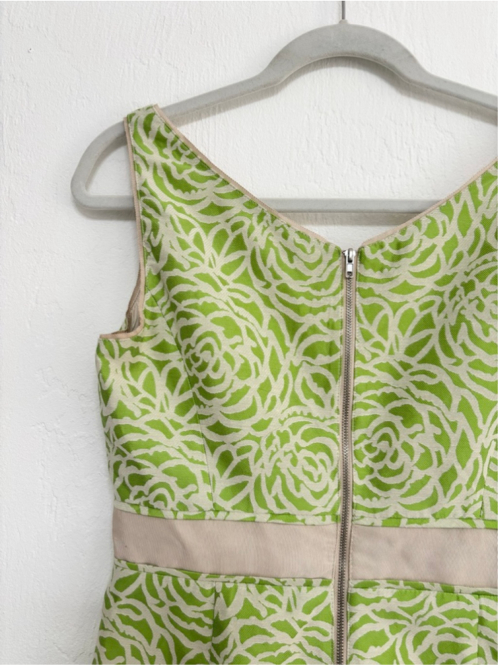 Women's Maggy London Green & Beige Floral Sheath Dress Size 6 - Picture 10 of 11